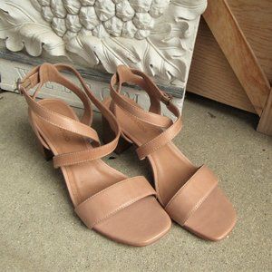 BERNARDO Brielle blush square toe sandals strappy